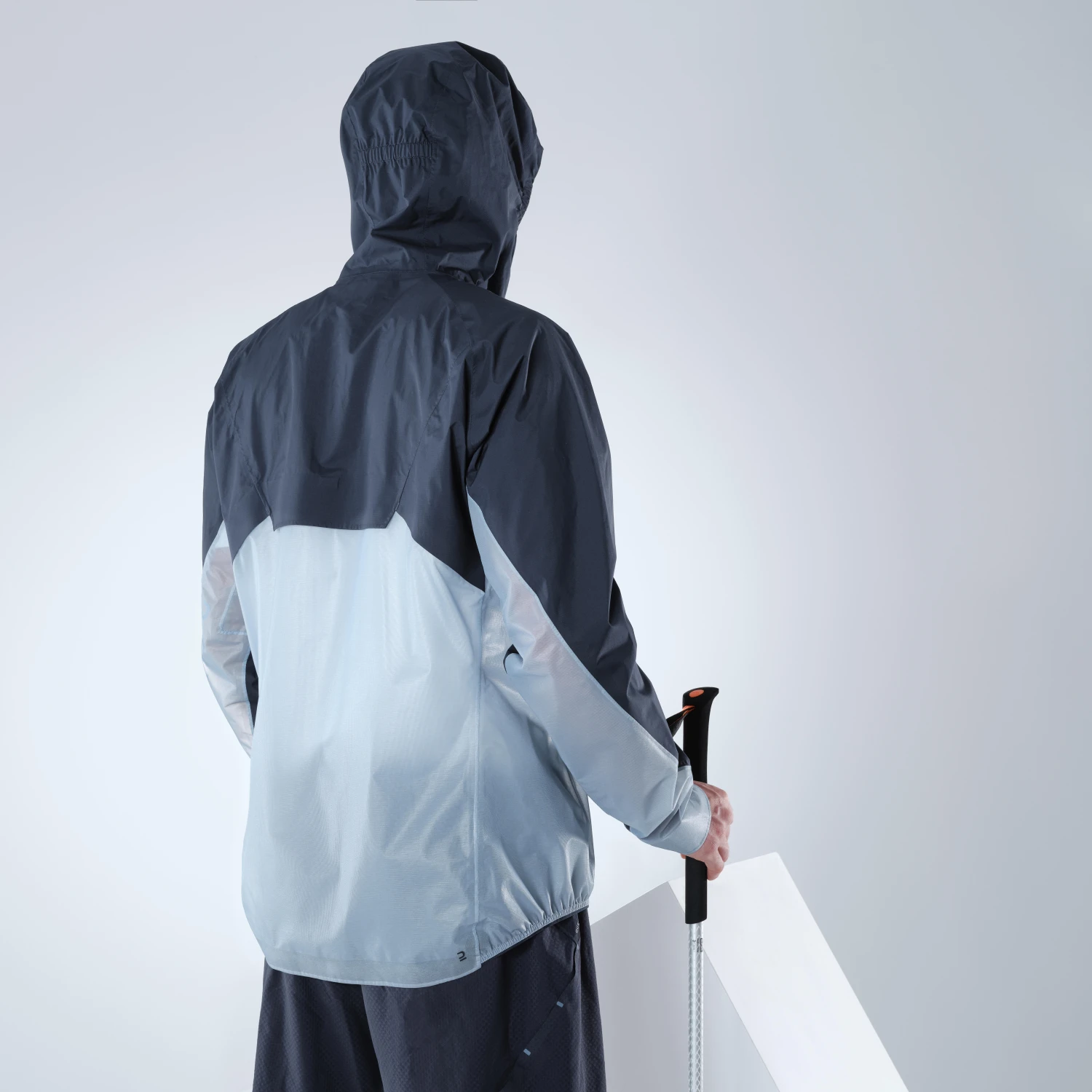 Quechua Men's Ultra-lightweight Rapid Hiking Jacket FH 900 - Image 4