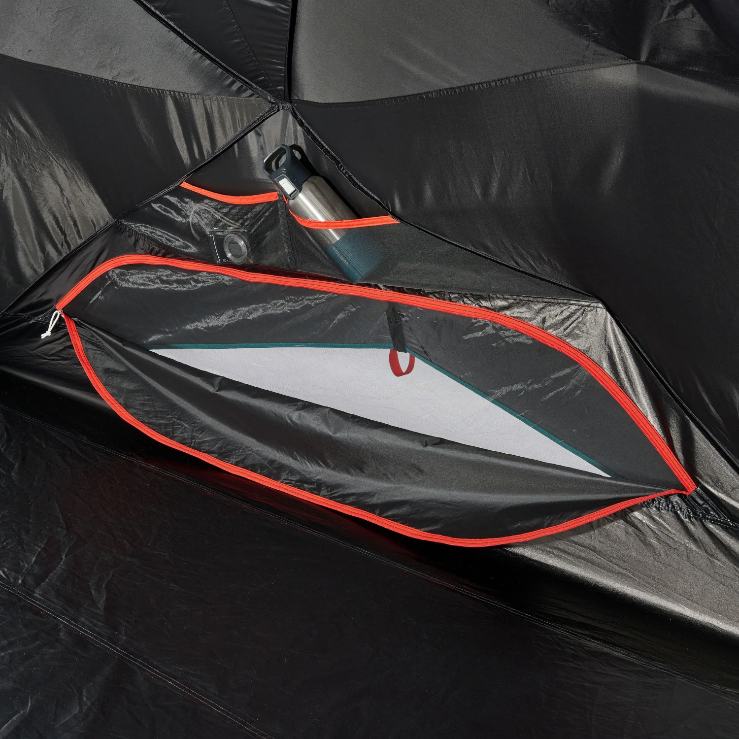 Quechua 3 Man Blackout Tent - 2 Seconds Easy F&B - Image 14