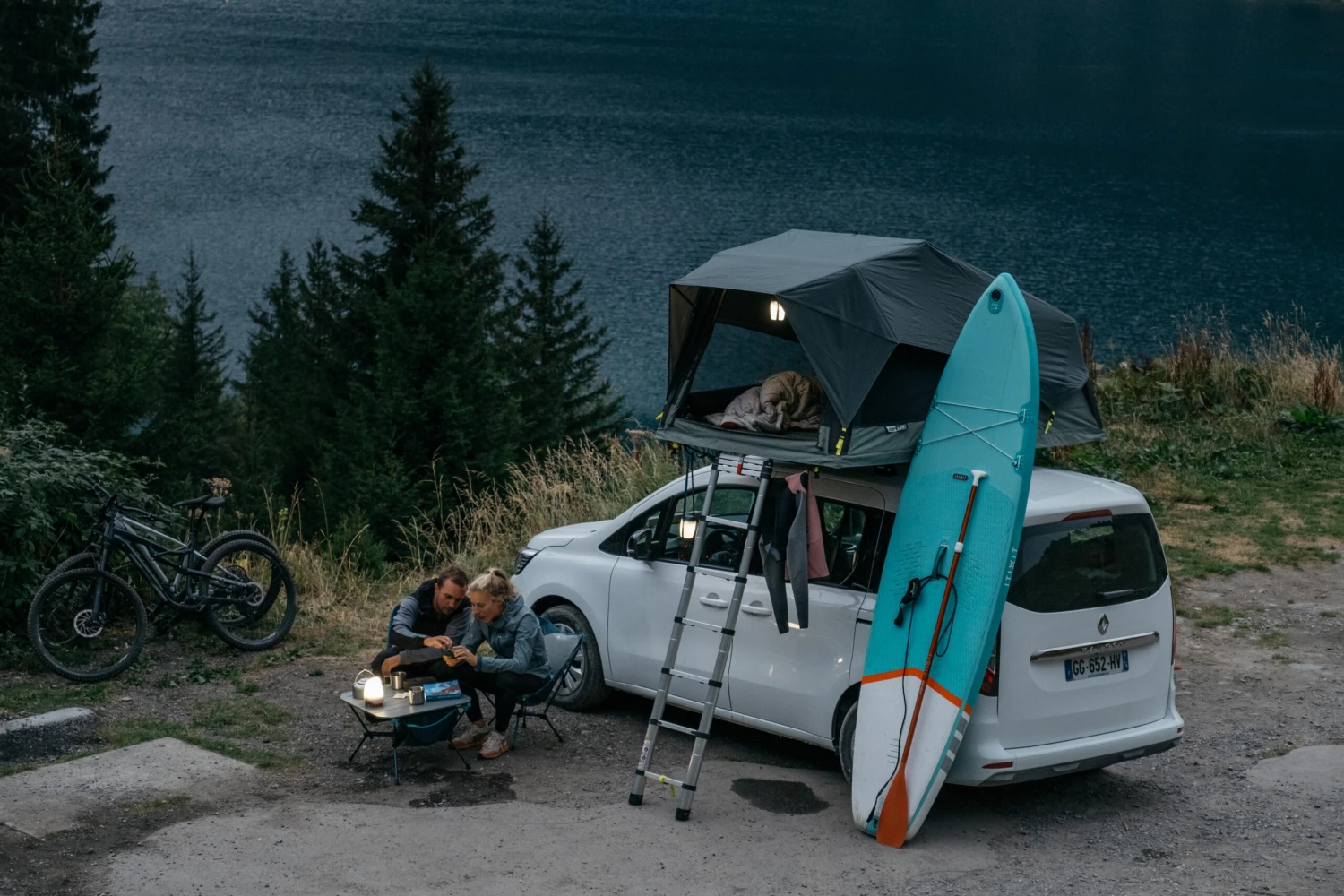 Quechua INFLATABLE ROOF TENT MH900 FRESH & BLACK 2 PERSON - Image 8