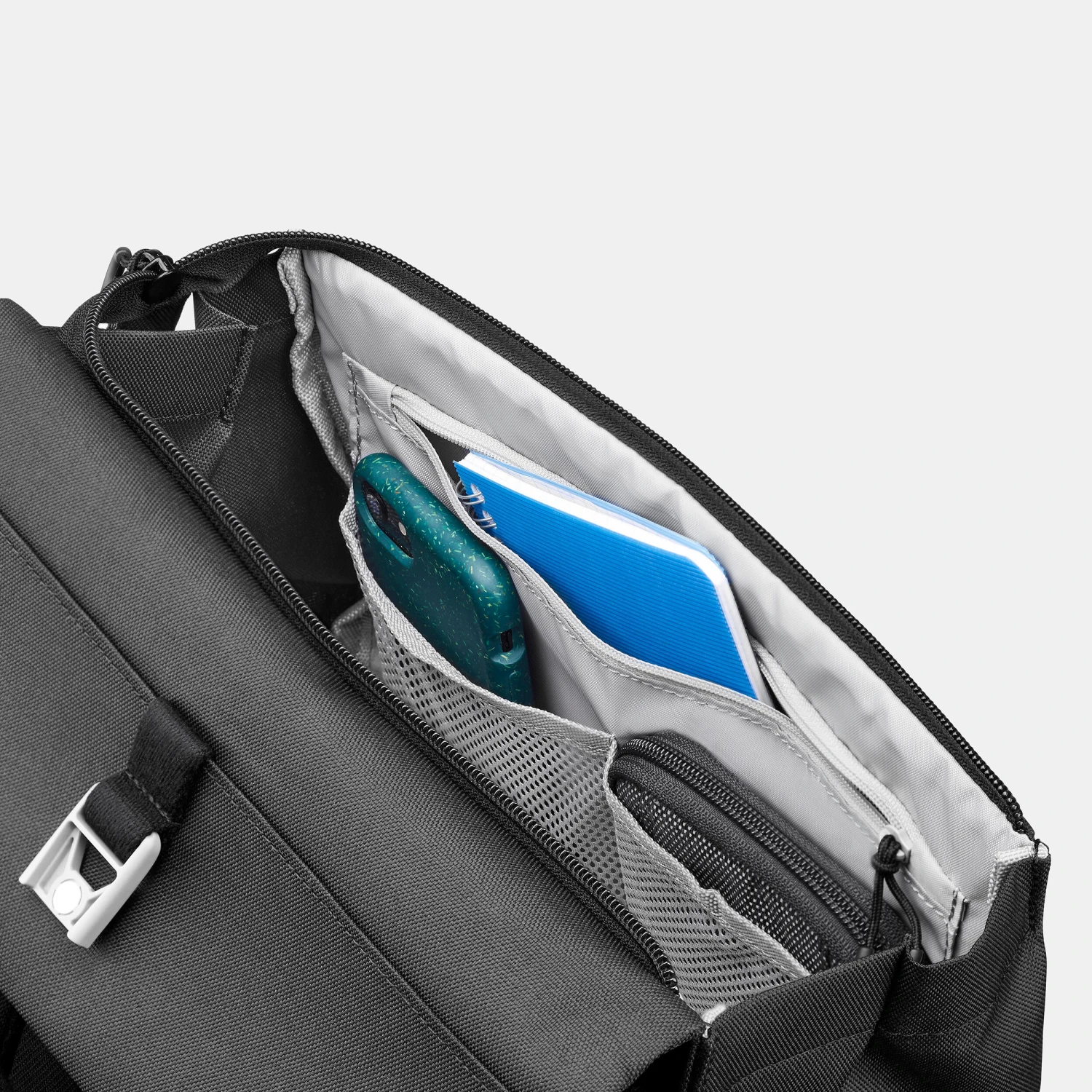 Quechua Hiking Backpack 16L - Image 17