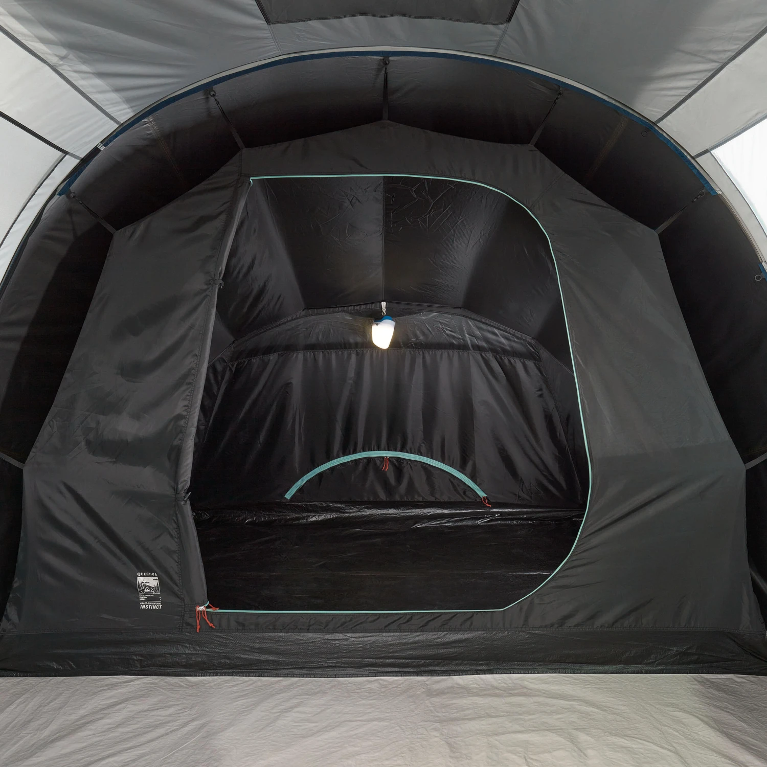 Quechua 4 Man Blackout Tent With Poles - Image 19